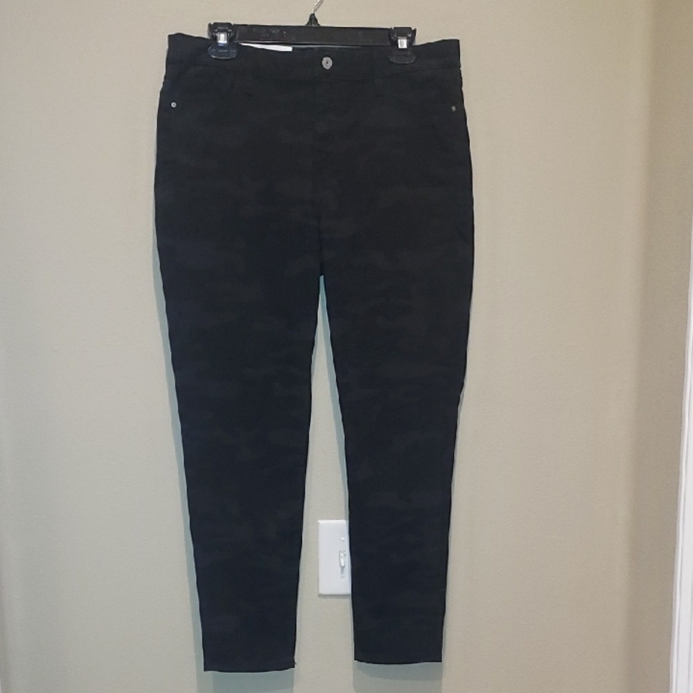 Social Standard By Sanctuary Jeans NWT - Picture 1 of 10